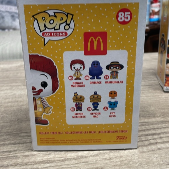 FunkoPop Ronald McDonald - Picture 4 of 7